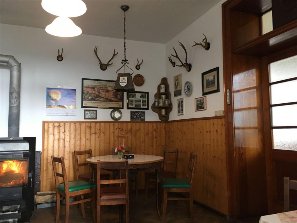 Ausflugsziel in der Nähe von Treuen im Vogtland / Sachsen - der Gasthof Perlas