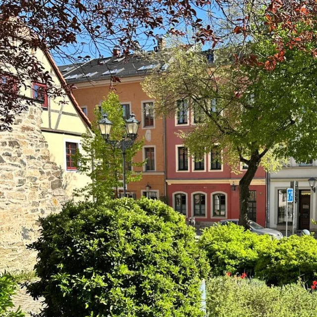 Plauen im Frühling … ist es nicht wunderhübsch 🤩

#vogtland #vogtlandzauber #unterwegs #ausflug #deutschlandkarte #bestgermanypics #prettygermany_ #kings_villages #map_of_europe #deutschlandliebe #architektur #archilovers #urlaubindeutschland #plauen #fiftyshades_of_nature #tree_brilliance #weroamgermany #roamtheplanet #visitgermany #alluring_deutschland #Frühling #citytrip #spring #springishere